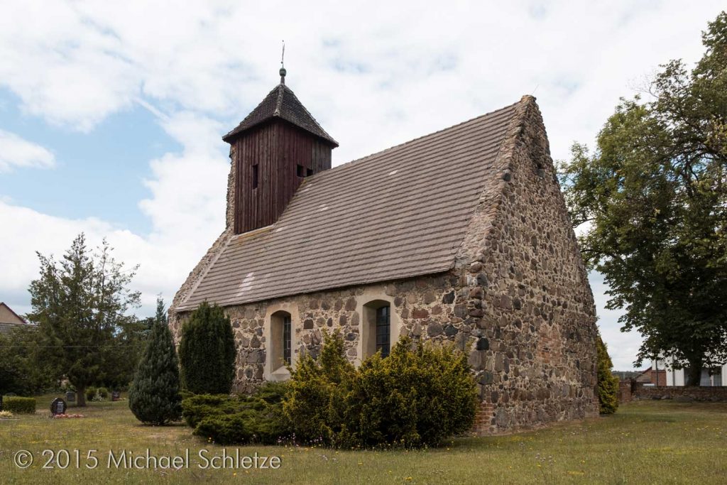 Ein schlichter kleiner Rechtecksaal aus dem späten Mittelalter: Die Dorfkirche in Jeserig