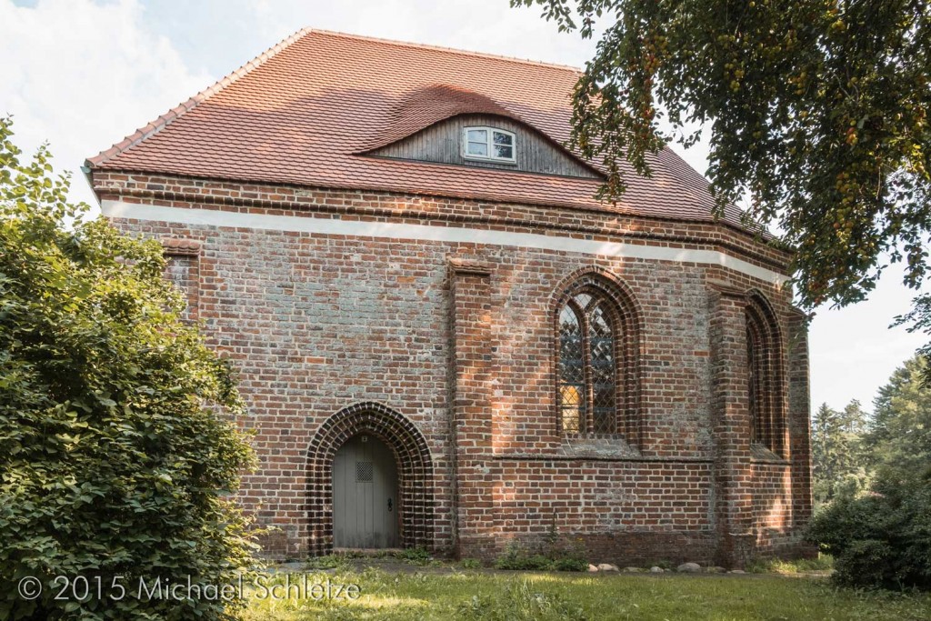 Kleiner, doch bemerkenswerter Backsteinbau: Die Kirche von Neuhausen