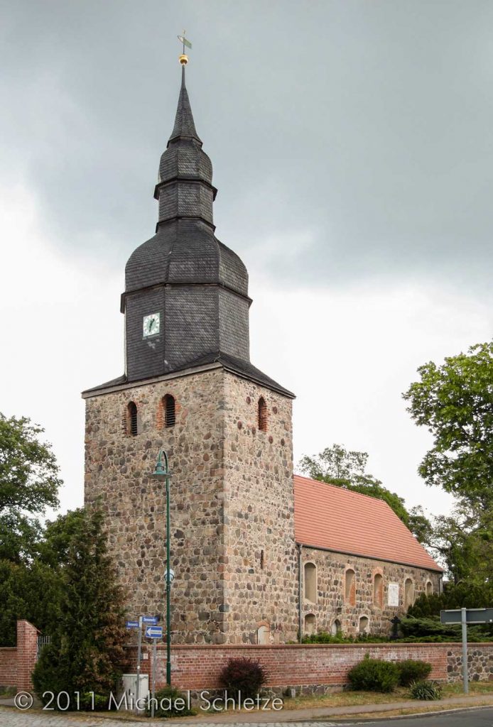 Entstand um 1300: Dorfkirche Dennewitz von Südwesten