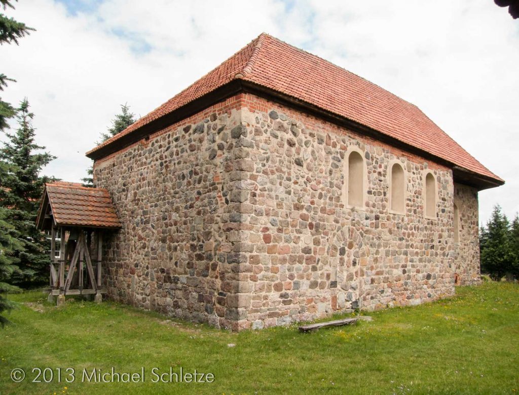 Dorfkirche Hohenlobesse von Südwesten