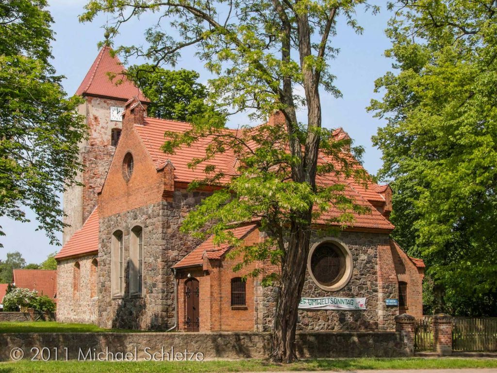 Ein mehrfach umgebautes spätmittelalterliches Gotteshaus: Die Dorfkirche von Menz